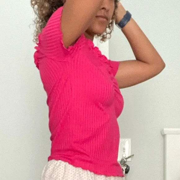 MAX (Indian brand) pink off the shoulder frilly top with ruched front. Size S - Picture 2 of 4